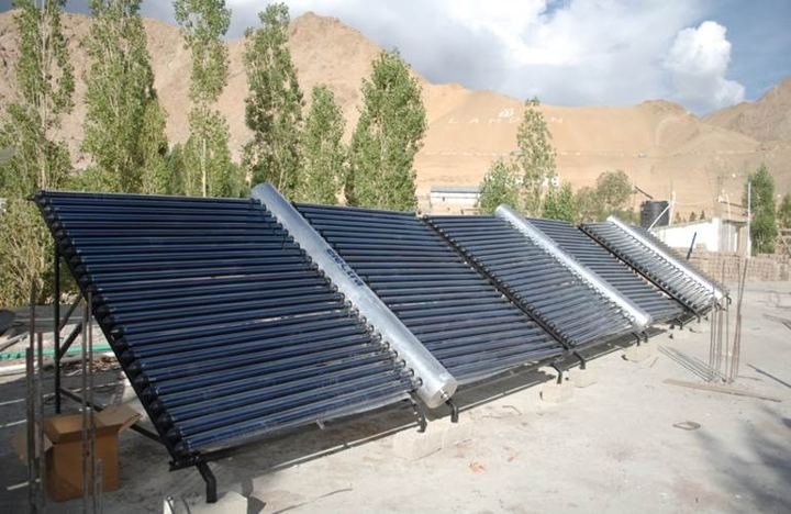 Evacuated-tube solar water heaters, Leh